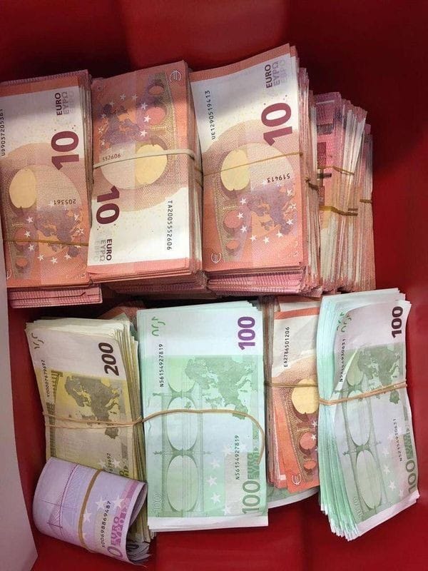 (WhatsAp:+393512629472) Dove Comprare banconote euro contraffatte Acquistare euro false